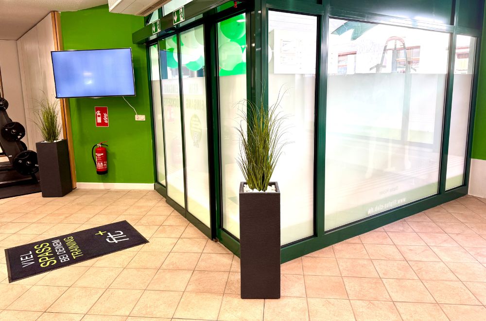 fitplus_Colditz_Fitnessstudio_Eingang